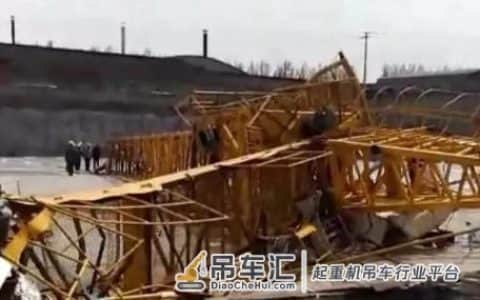 河北保定一在建工地塔吊倒塌，塔吊工人建议各大工地配备塔吊监控系统