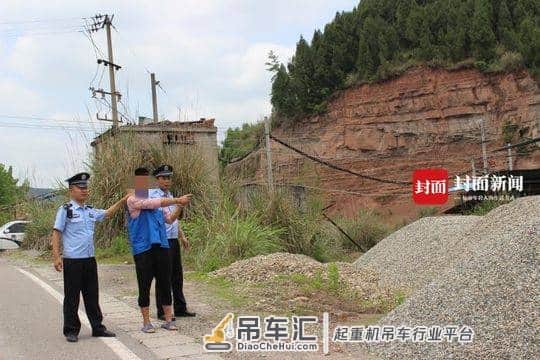 大胆收荒匠,大白天带着起重机盗窃 偷不走叫来挖机被抓现行