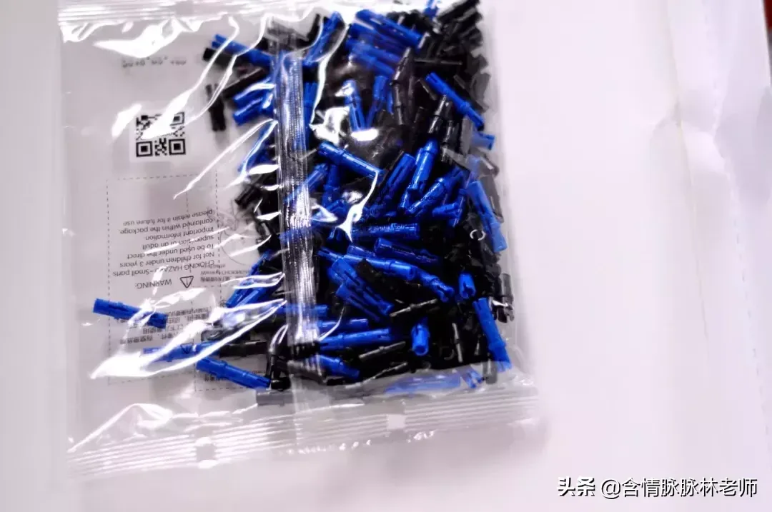 多点时间陪陪孩子,米兔积木工程吊车拼装的泪奔体验