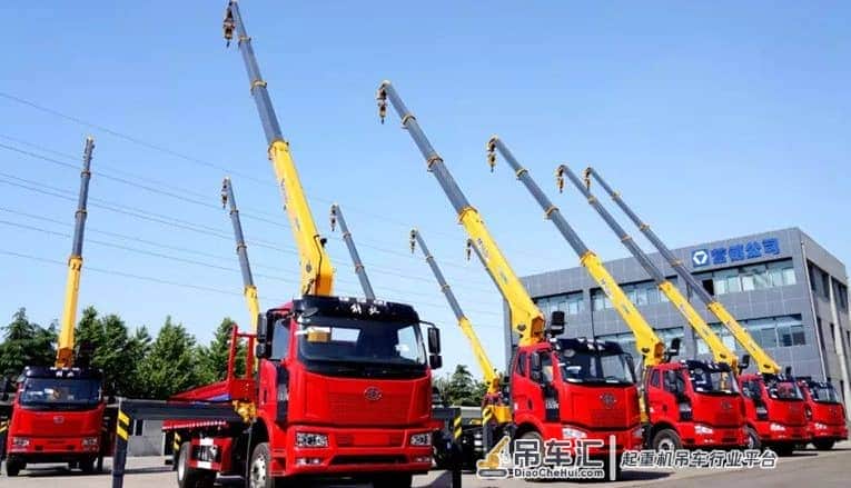 现场破4000万！一汽解放J6随车起重机再揽大单