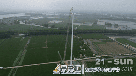 152米!中联重科ZCC9800W起重机创造新高度