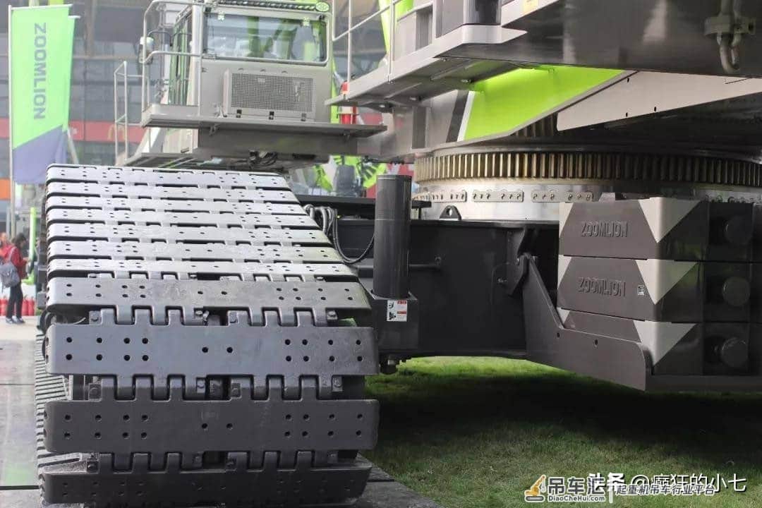 极光绿800t履带吊河北首秀