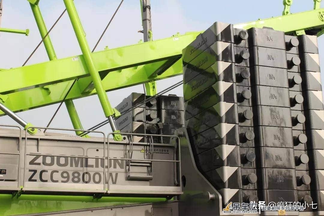极光绿800t履带吊河北首秀