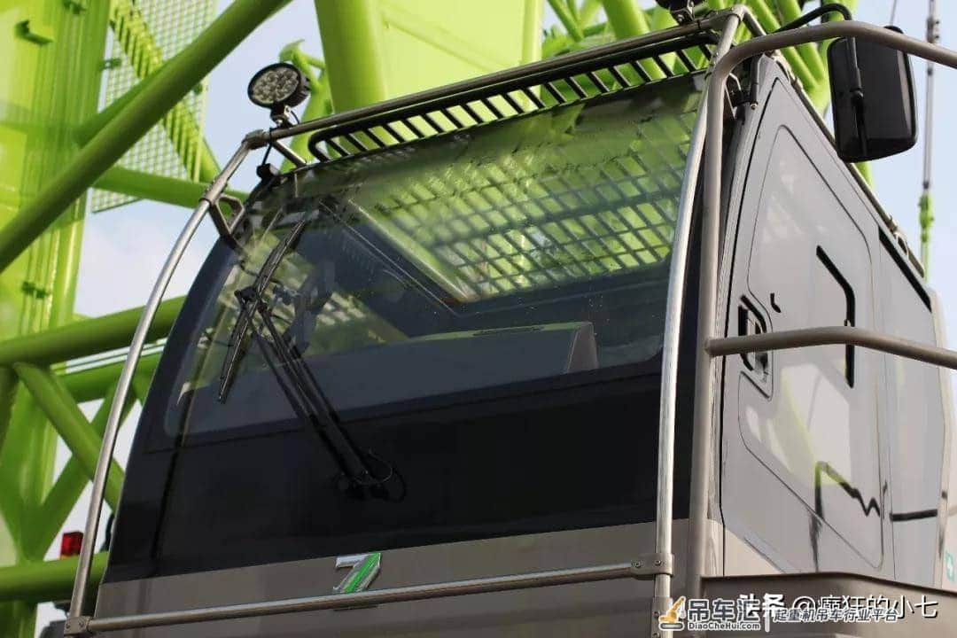 极光绿800t履带吊河北首秀