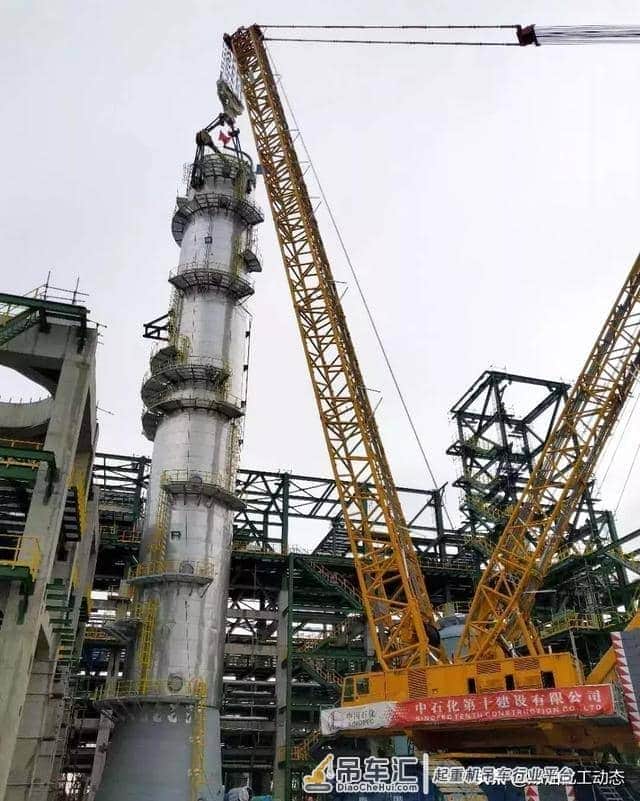 浙江嘉兴独山能源220万吨/年PTA项目最重、最高设备吊装就位