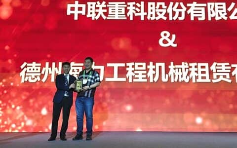 中联重科60层楼高起重机成网红