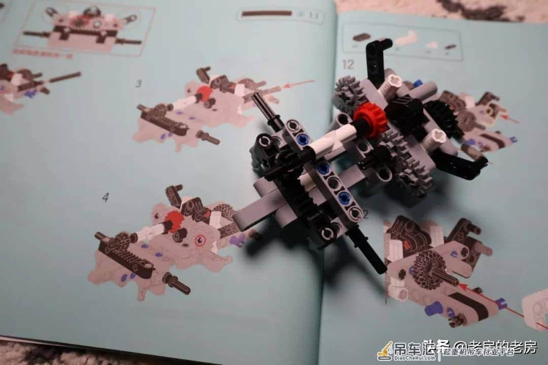 做工扎实,可玩性强,类乐高产品的好选择,米兔积木工程吊车