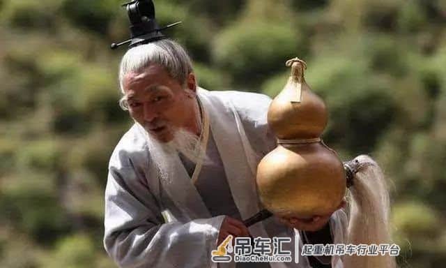 能轻松吊起几吨重的物品，手拉葫芦的工作原理是什么？