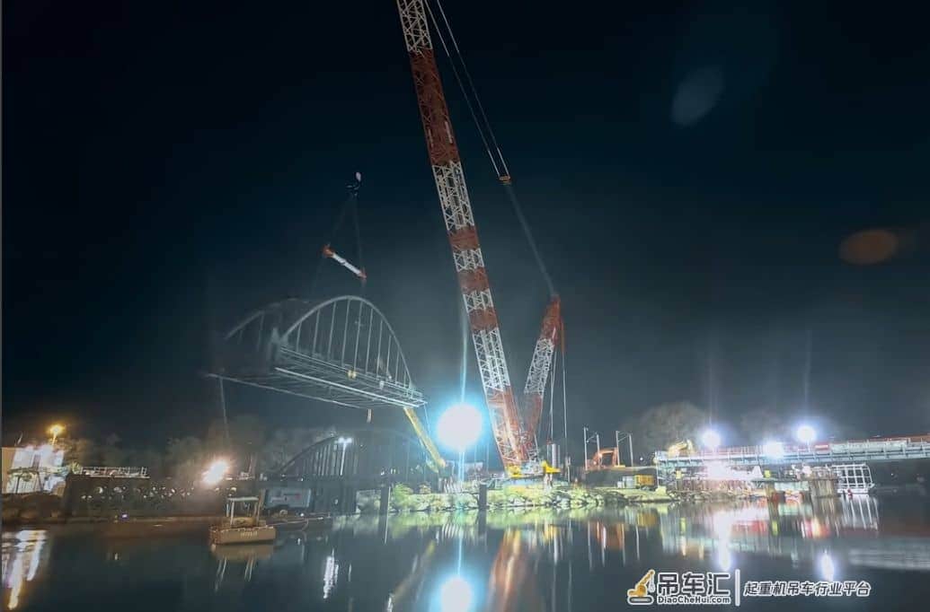 130小时!Demag CC3800-1履带式起重机拆除一座铁路桥!
