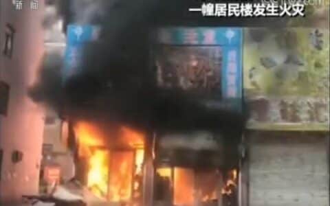 19岁“吊车侠”兰郡泽从火场救出14人低调称“这是我应该做的”