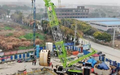 性价比之王 中联重科ZCC3800S履带起重机助力南通地铁施工