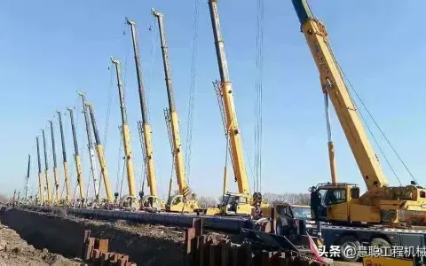 看徐工25吨起重机群“巨擘擎天”霸气施工