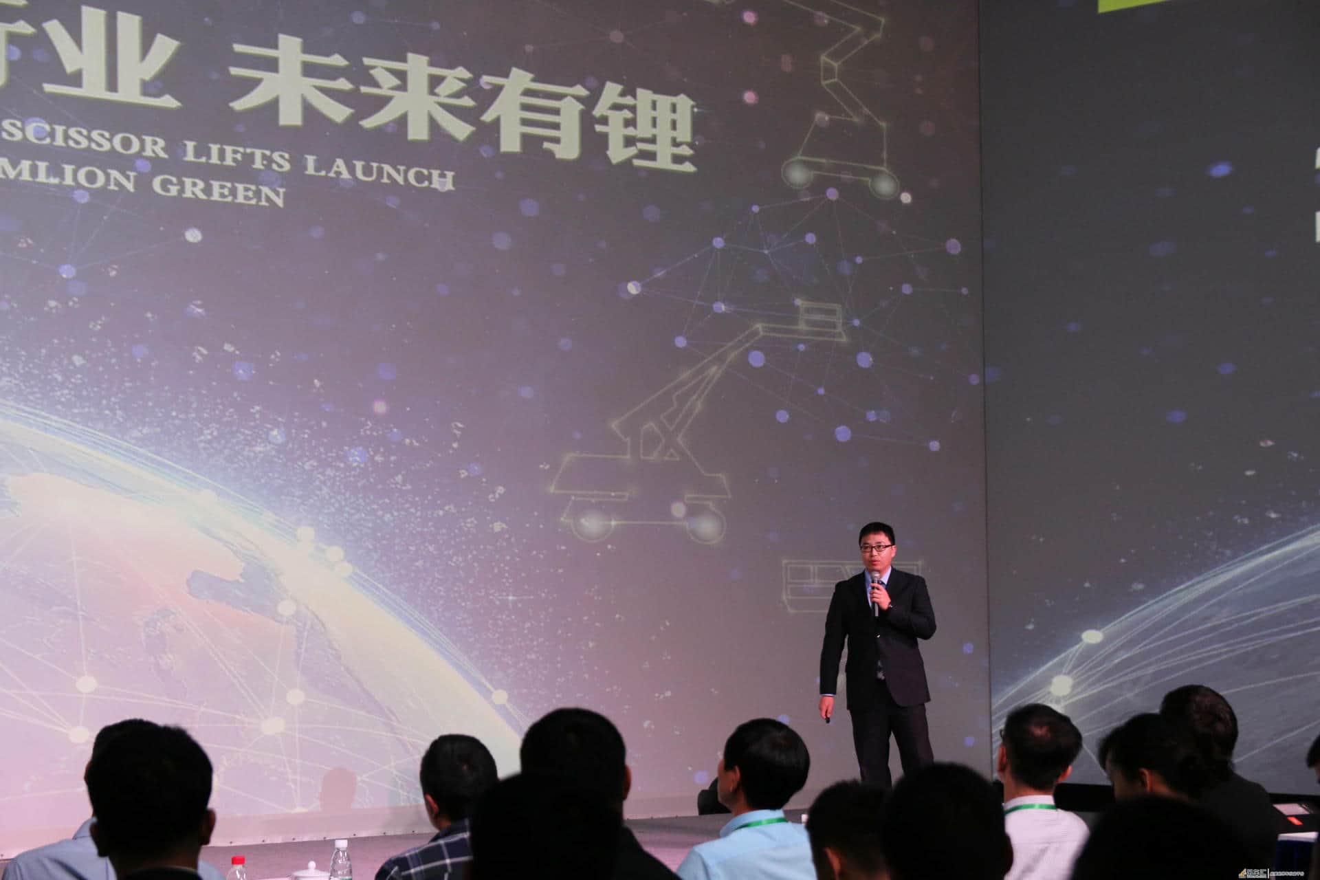 热销2.3亿发车80余台 中联重科高空作业平台锂电新品震撼发布
