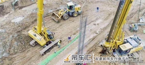 吊装“特种兵”徐工伸缩臂履带起重机西安工地施工