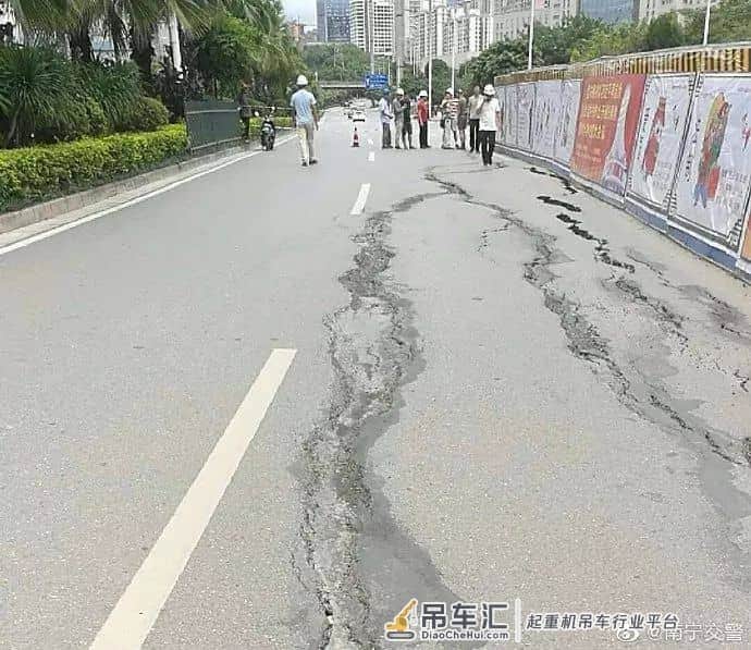 又一起!南宁一工地支护桩突然崩塌!