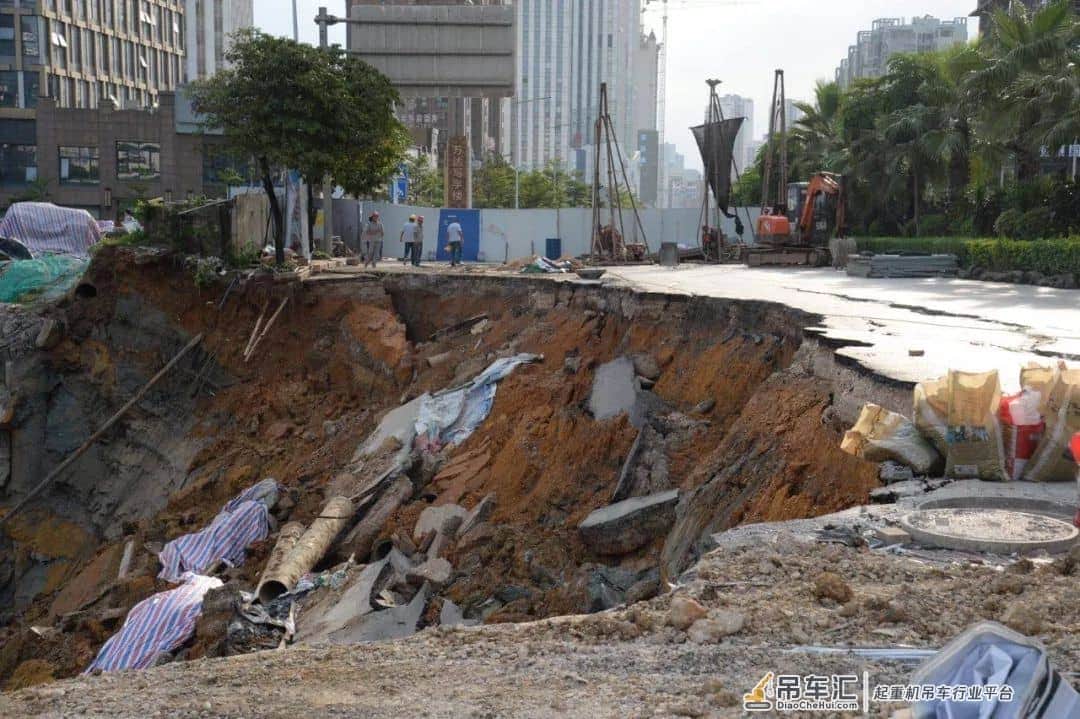 又一起!南宁一工地支护桩突然崩塌!