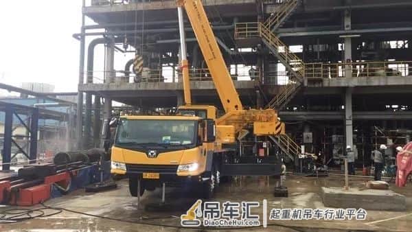 「动态」25米幅度能吊三吨!徐工QY40KC起重机不愧为石化吊装利器