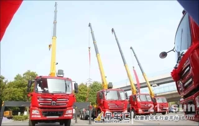 强强联手，徐工重卡携手山东国鑫重工盛启随车吊市场新局面