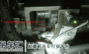 大吨位吊车吊臂故障处理方法之一