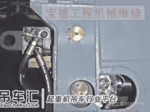 中小吨位汽车吊 吊臂拆装维修过程解析