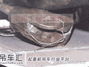 中小吨位汽车吊 吊臂拆装维修过程解析