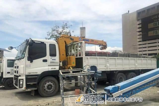 海外动向 | 徐工随车起重机助力菲律宾大型商场建设项目