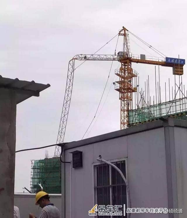 福建一工地塔吊吊臂倾覆事故 | | 附全套塔吊安全问题总结