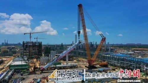 徐工4000吨履带式起重机XGC88000转战国外 逐鹿全球
