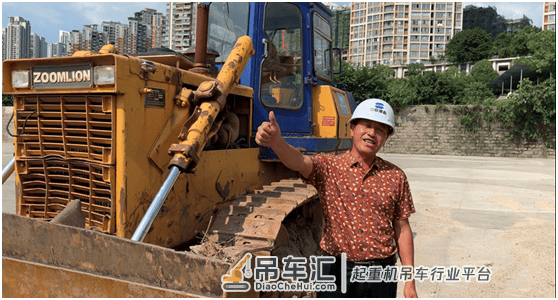 客户故事丨10年14000小时 重庆老杨与中联重科推土机的故事