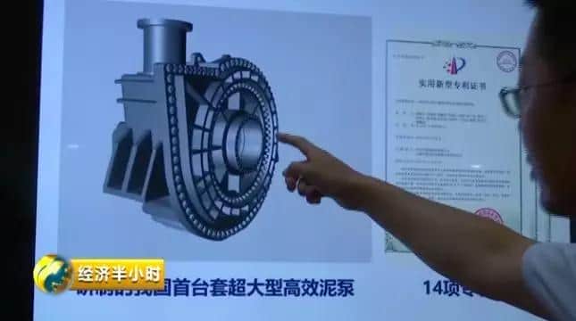 燃!在中国建设大桥,原来有这种“大力士”!轻松吊起1800吨的重物→