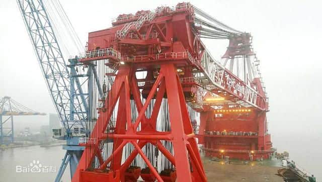 世界上最大的起重船,若能上陆地,埃菲尔铁塔也可以一次性吊起