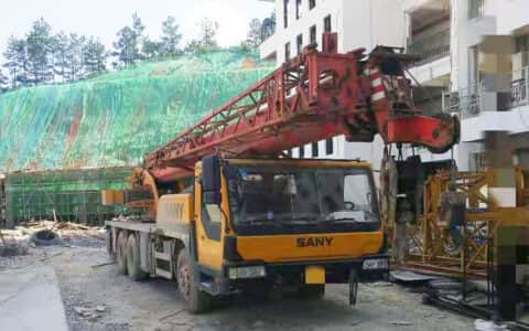 这么多精品二手吊车，有感兴趣的朋友吗？等您来接手咯