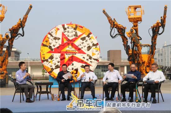 中联重科詹纯新:《对话》揭秘长沙成工程机械热土的“偶然因素”