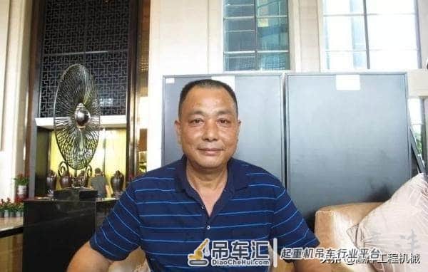 用徐工吊车20年 徐工国六版不仅排放达标