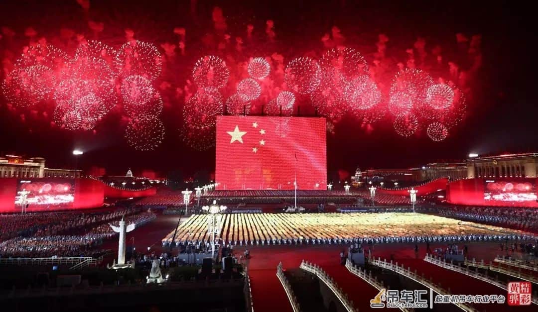 听海滨吊装团队讲他们在天安门吊起巨型国旗的故事！
