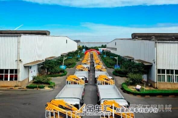 50台重器抱团出海，徐工、福田一体化随车起重机进军中东