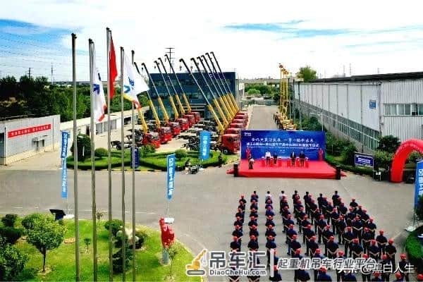 50台重器抱团出海！徐工、福田一体化随车起重机进军中东