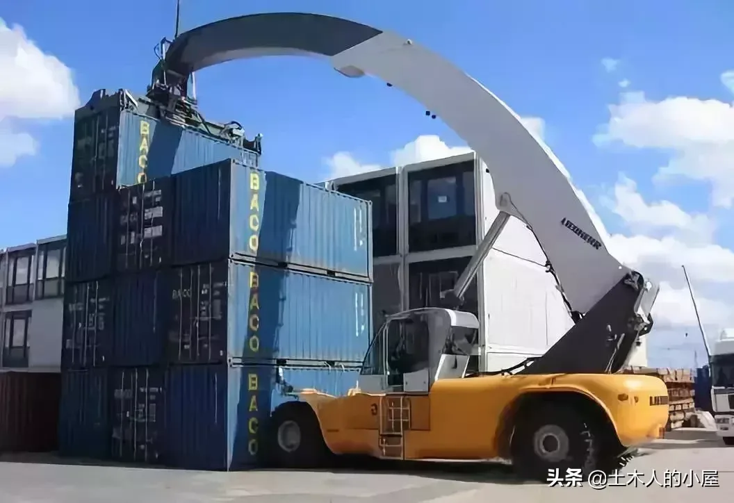 弧形大臂?如此奇葩的吊车,你见过吗?