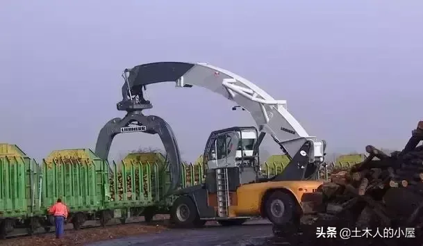 弧形大臂?如此奇葩的吊车,你见过吗?