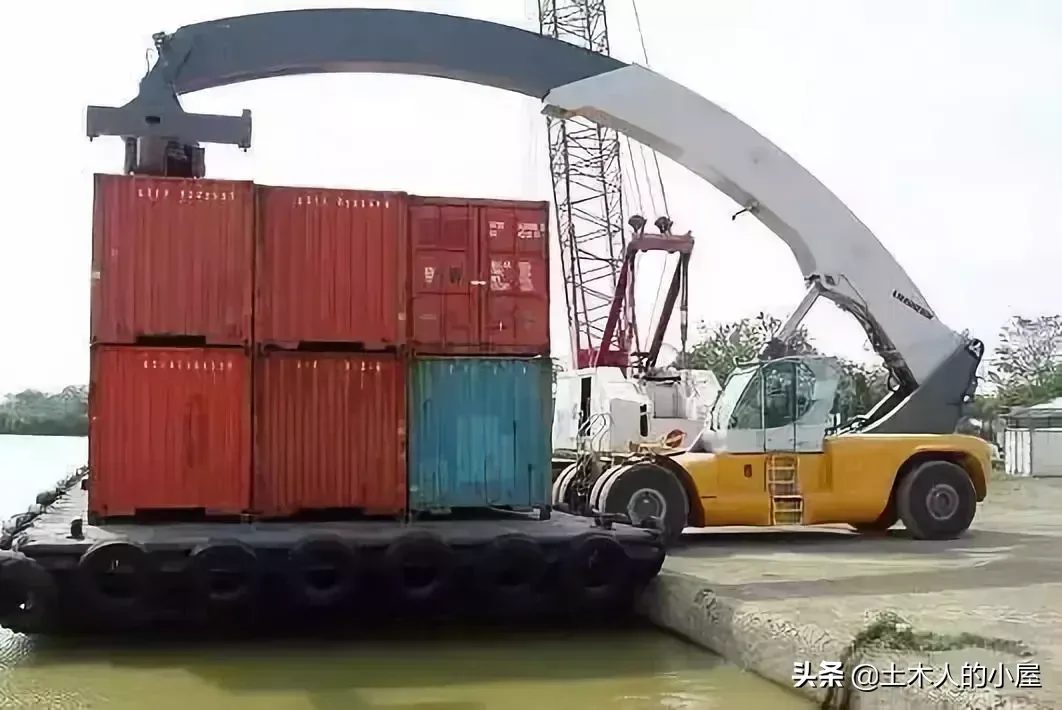 弧形大臂?如此奇葩的吊车,你见过吗?