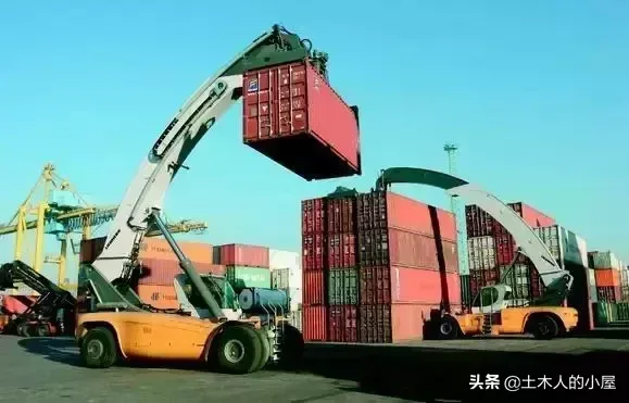 弧形大臂?如此奇葩的吊车,你见过吗?