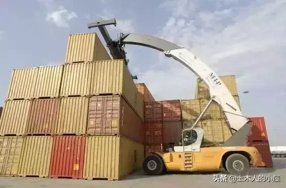 弧形大臂?如此奇葩的吊车,你见过吗?