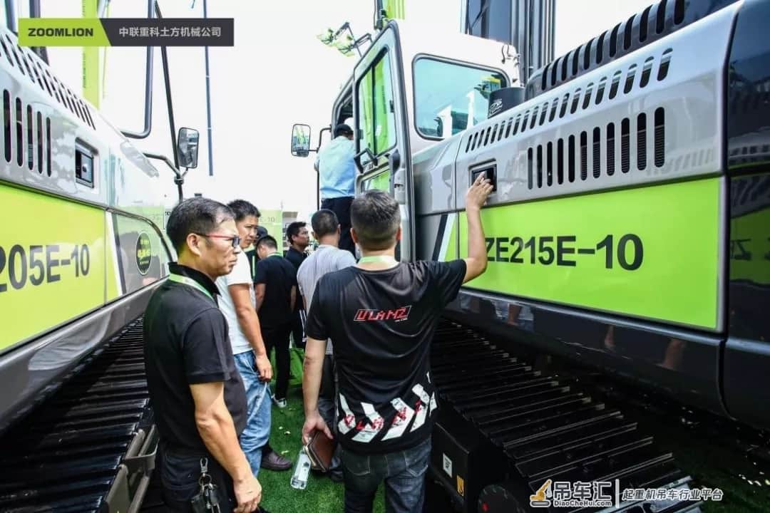 中联重科土方机械E-10系列新品震撼发布 现场演示5G远程操控