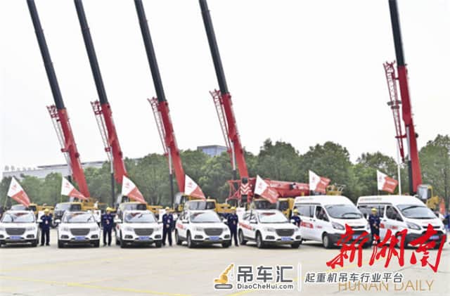 三一重起16款新品起重机及“SCIS”智能化操作系统亮相