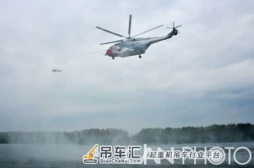 飞行消防车 空中大吊车 AC313就是这么全能!