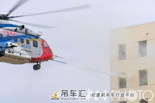 飞行消防车 空中大吊车 AC313就是这么全能!
