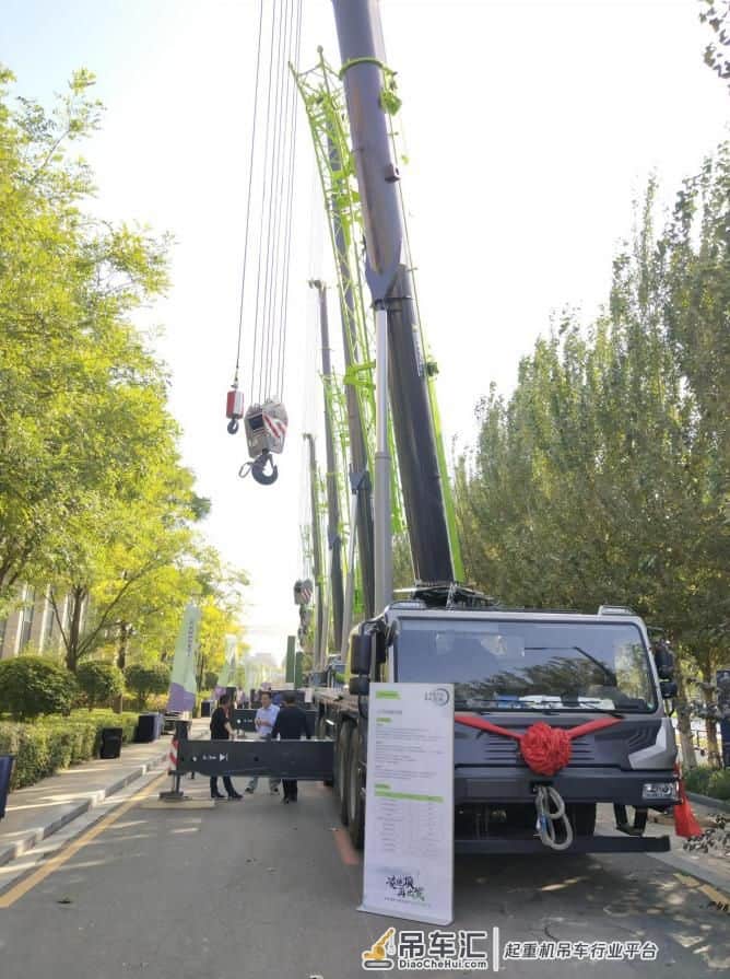 凌绝顶 再出发——中联重科工程起重机七大新品发布会沈阳站