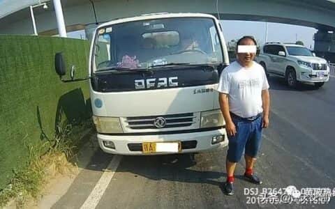 黄陂两司机拿着C照开洒水车和吊车，准驾不符被扣分、罚款、拘留