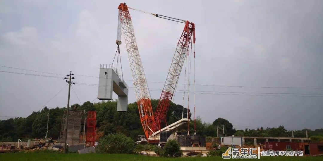 中联重科QUY500W起重机助力长沙-宁乡城际铁路门式墩成功吊装
