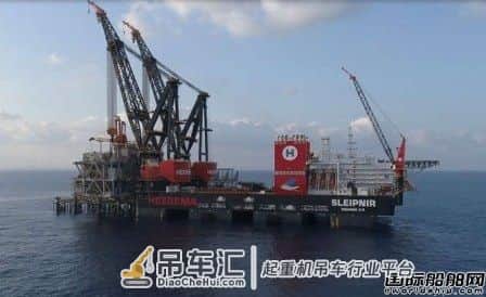 一次吊起15300吨!全球最大起重船创吊重新世界纪录